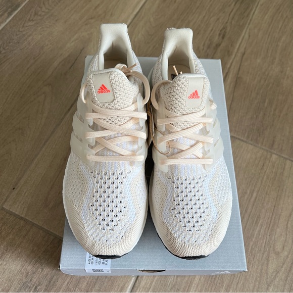 ADIDAS  ULTRABOOST 5.0 DNA - Picture 6 of 8